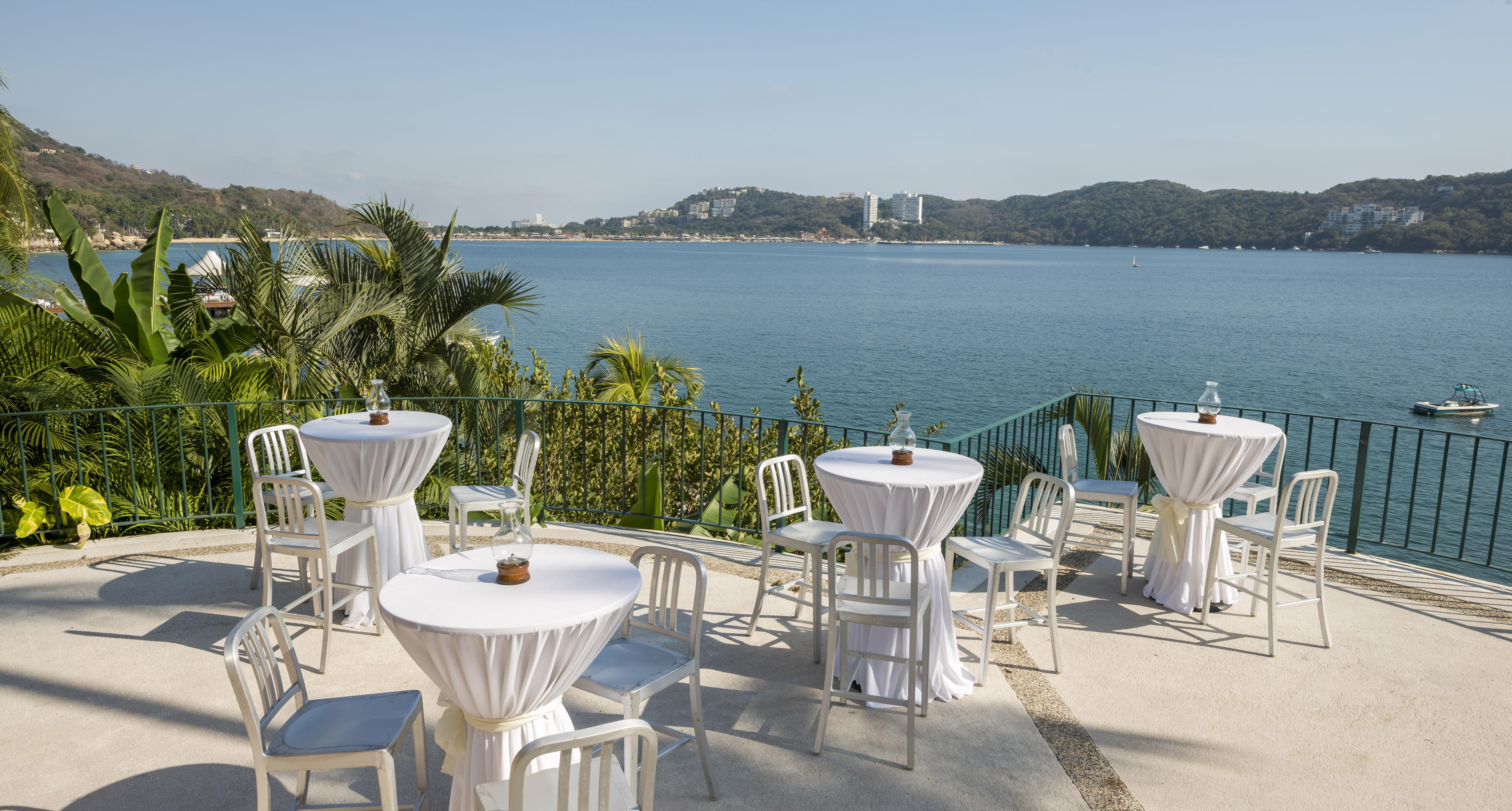 Camino Real Acapulco Diamante Hotel Ngoại thất bức ảnh View of the Gulf of İzmit from the hotel