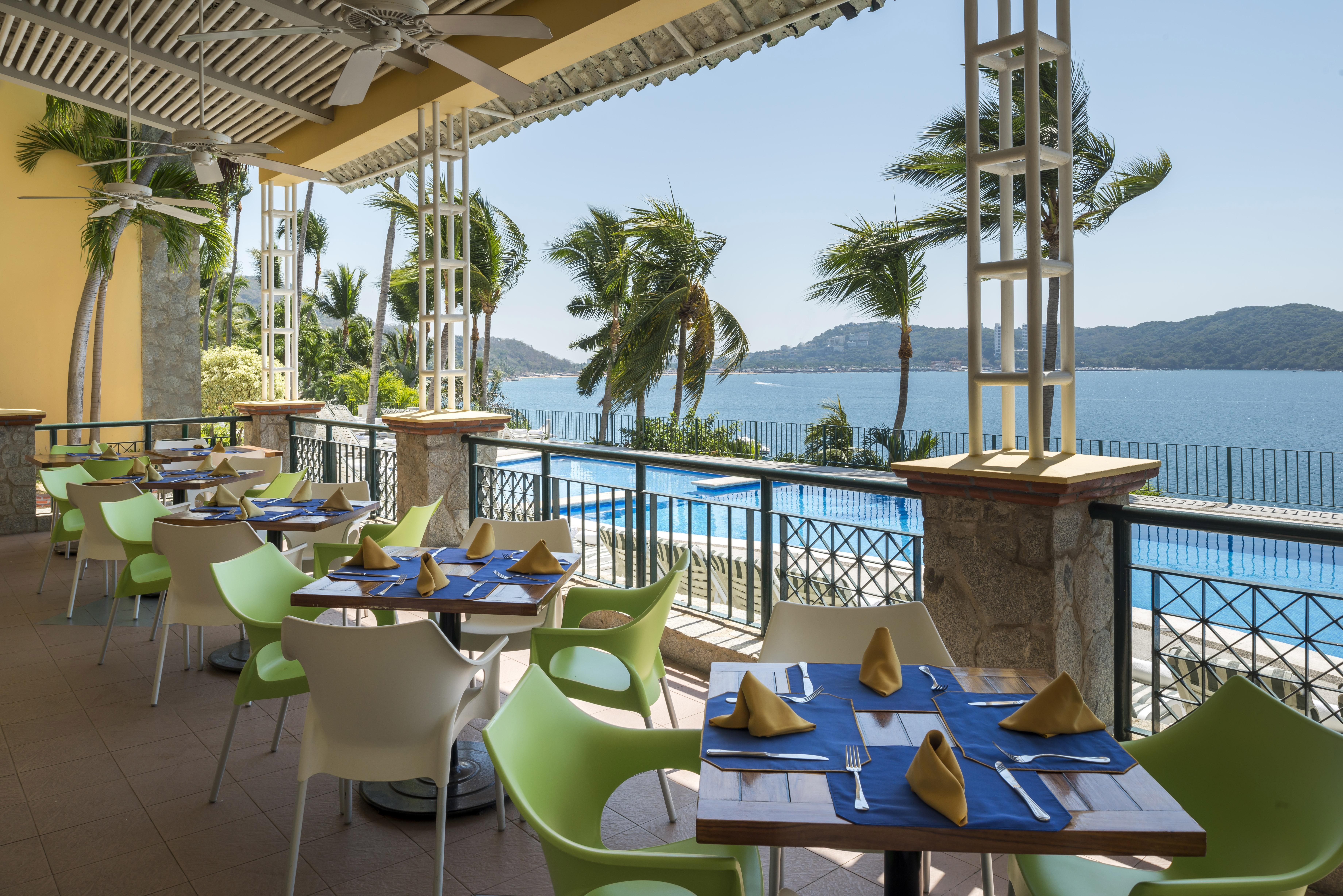 Camino Real Acapulco Diamante Hotel Ngoại thất bức ảnh The Deck